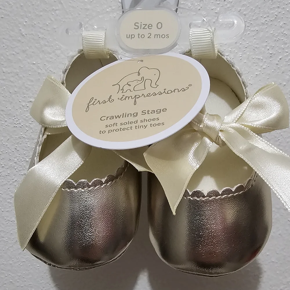 Fist Impressions Shoes - Sz 0 (up to 2 months)